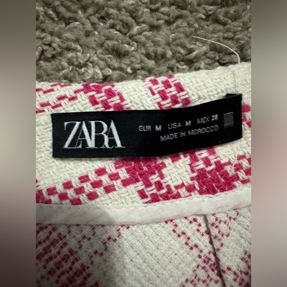 Zara Tweed White And Pink Check Mini Skirt - Picture 3 of 5
